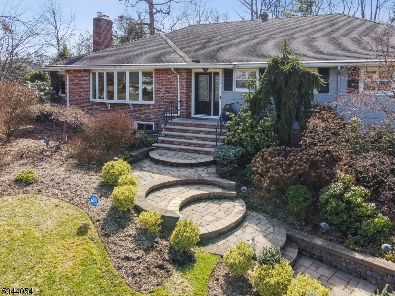 253 Meeting House Lane