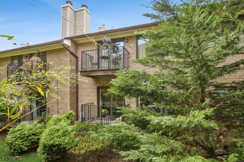 12 Louisburg Sq