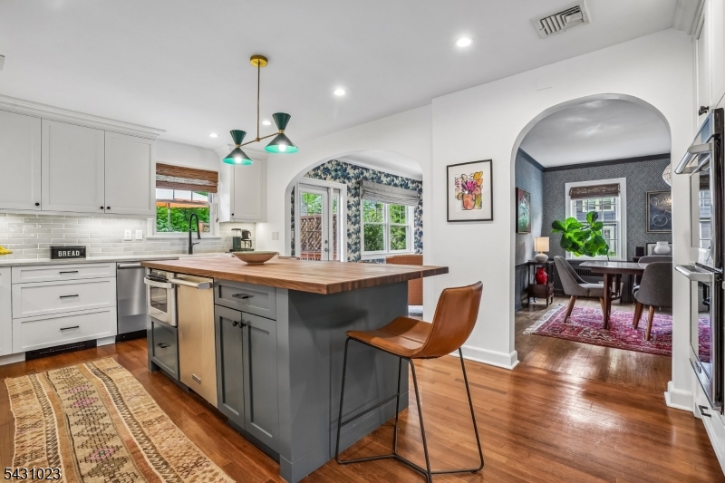 11 Kendal Ave
