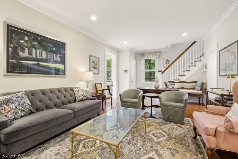 67 Midland Blvd