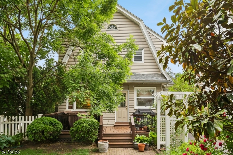 67 Midland Blvd