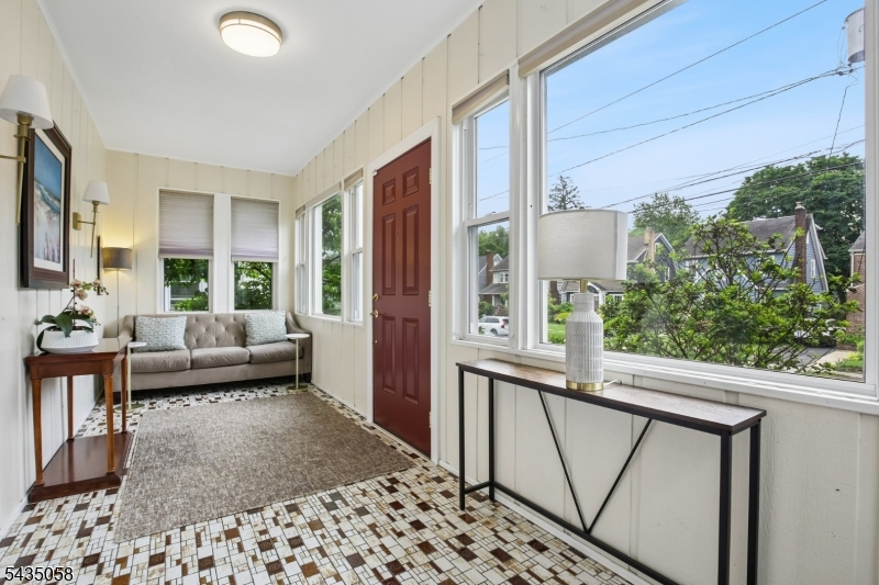 67 Midland Blvd