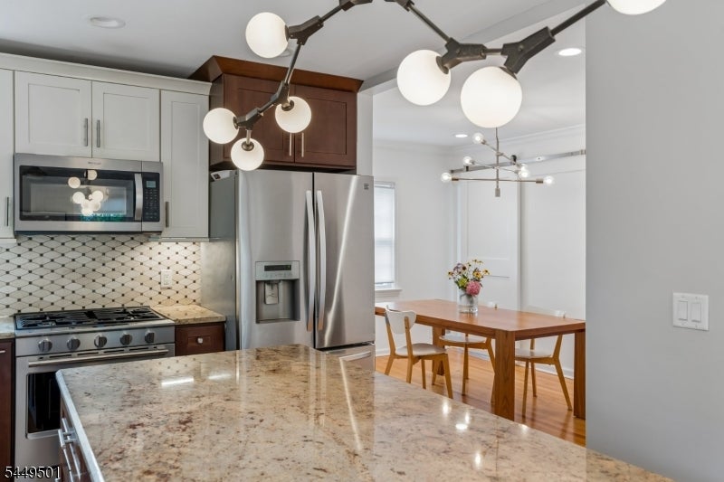20 Lombardy Pl