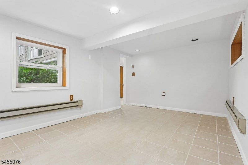 21 Aspen Rd