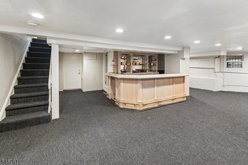 341 Montrose Ave