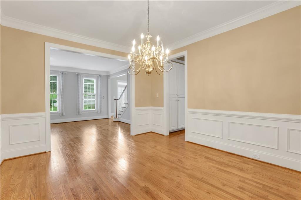 5435 Vicarage Walk