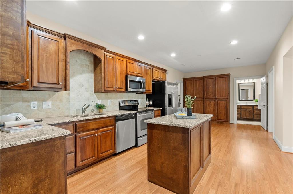 411 Hickory Fairway Court