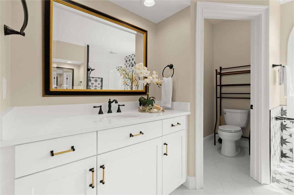 411 Hickory Fairway Court