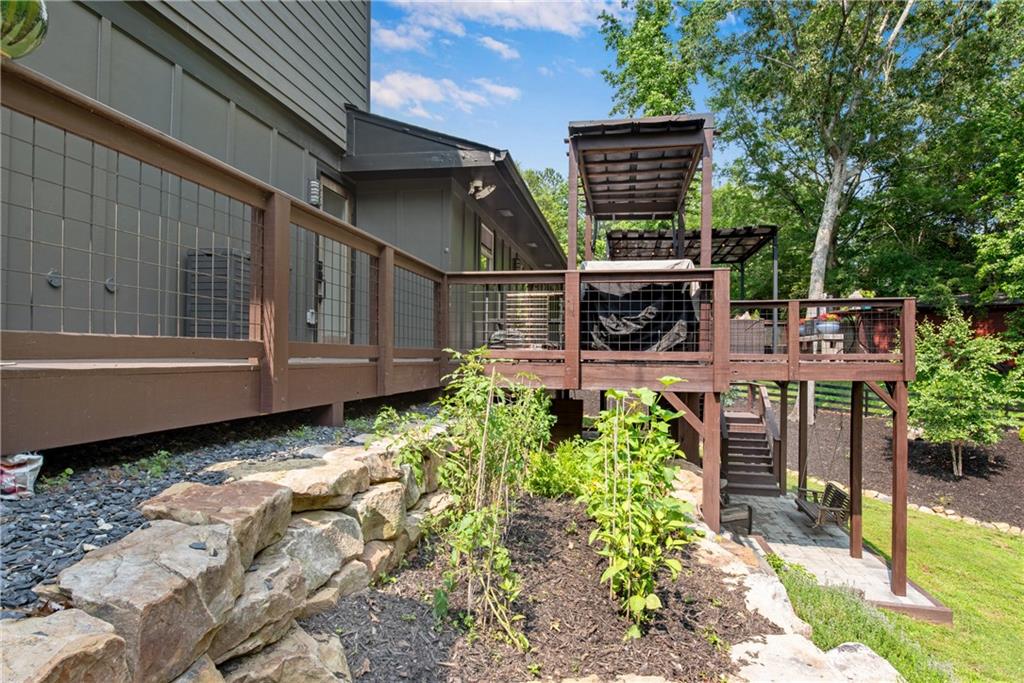 14905 Thompson Road