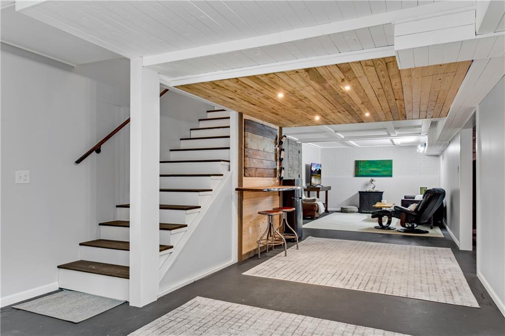 14905 Thompson Road