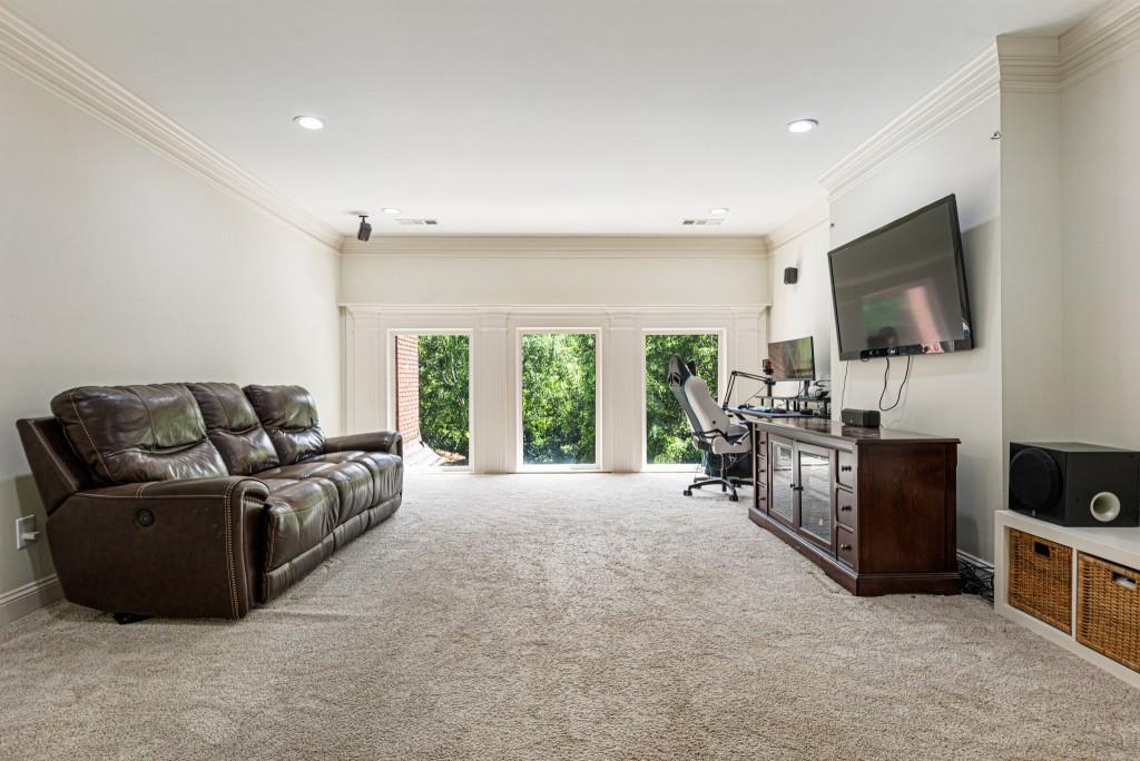 330 White Columns Court