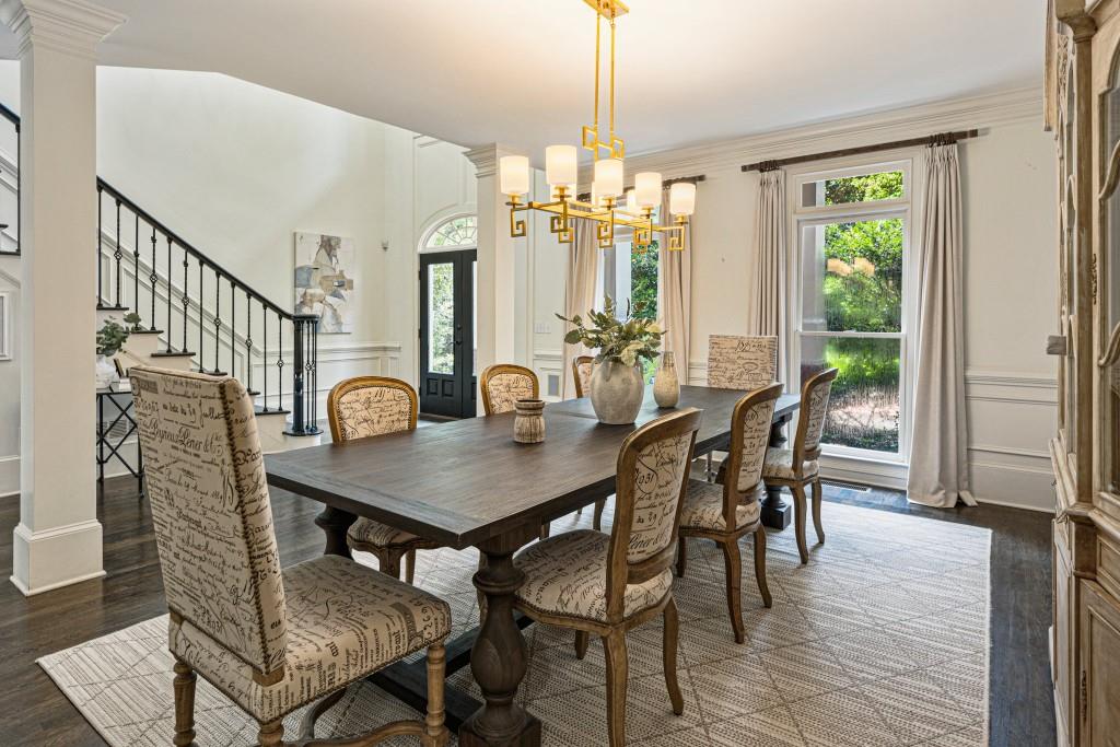 330 White Columns Court