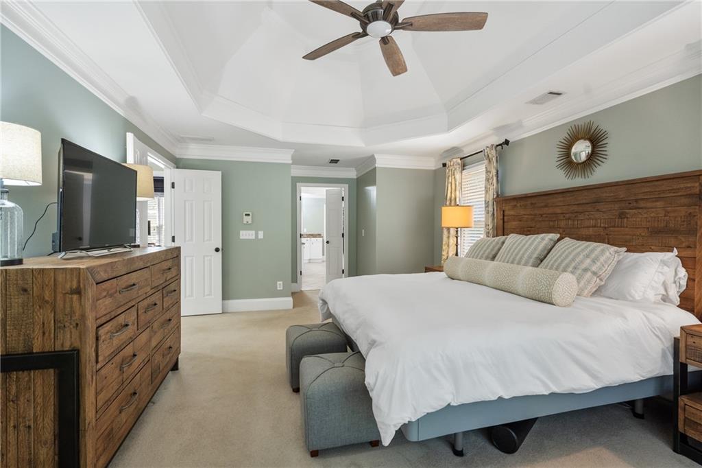 1035 Autumn Close