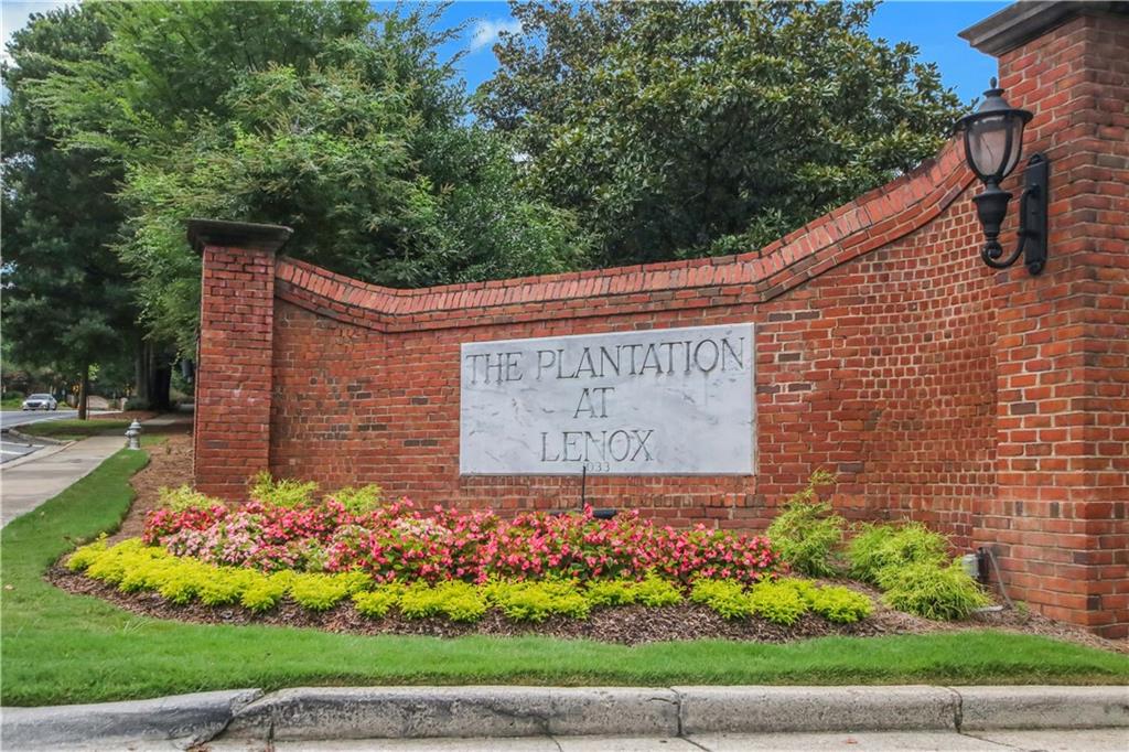 24214 Plantation Drive NE