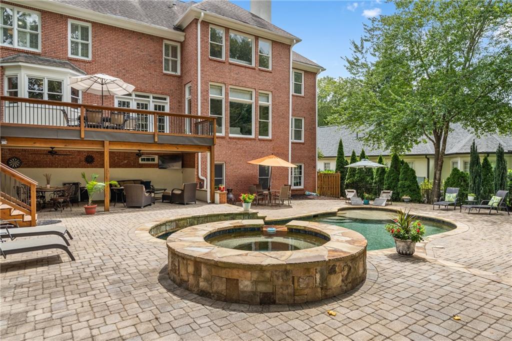 14492 Club Circle