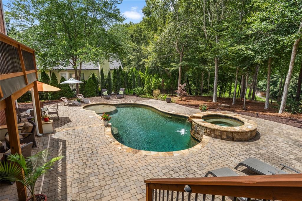 14492 Club Circle