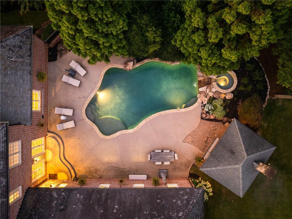 15235 Fairfax Lane
