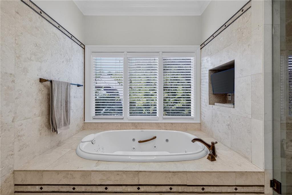 15235 Fairfax Lane