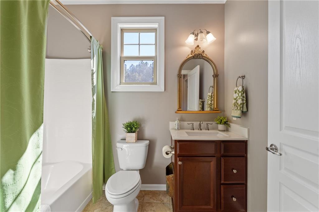 319 Laurel Lookout Hills