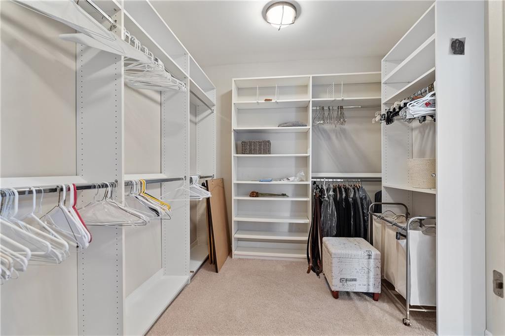 319 Laurel Lookout Hills