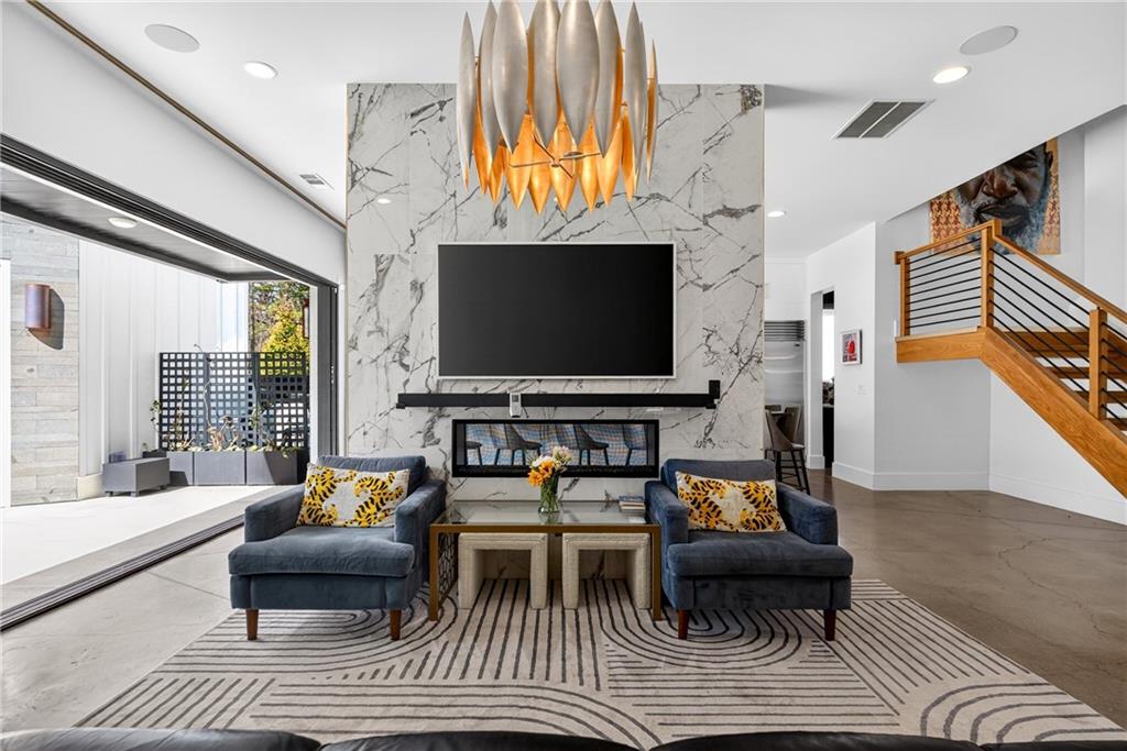 101 Henderson Street