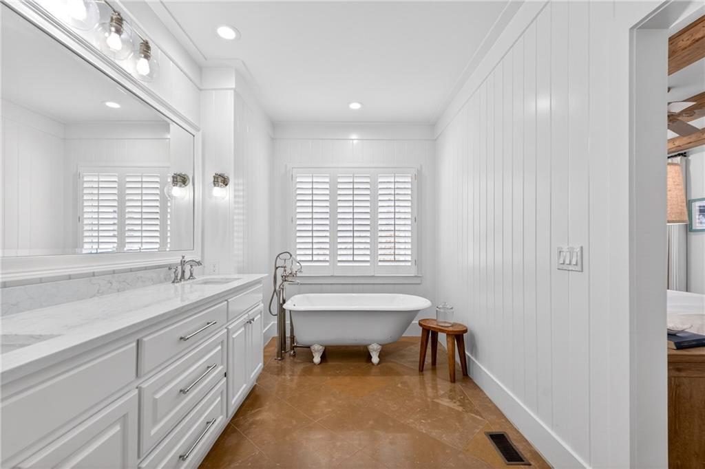 18568 Birmingham Highway