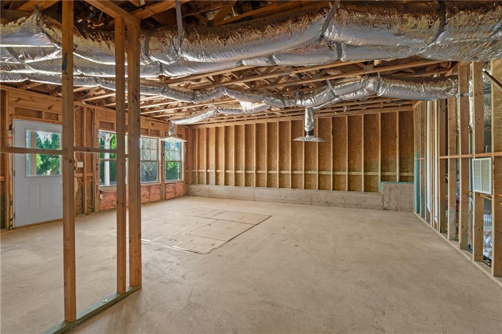 319 Laurel Lookout Hills