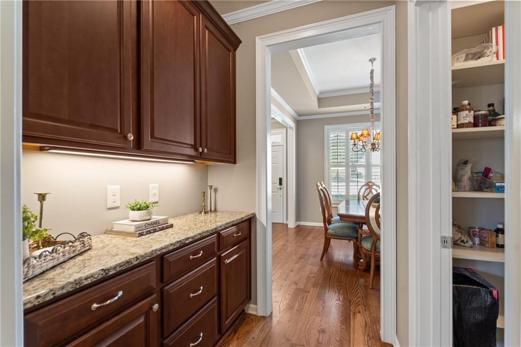 319 Laurel Lookout Hills