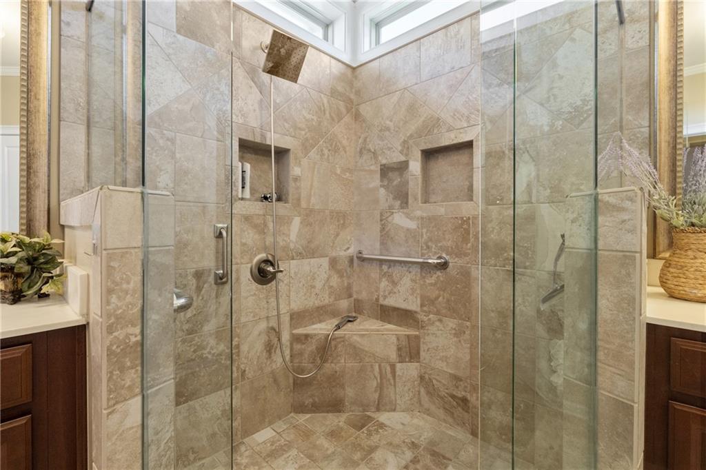 319 Laurel Lookout Hills