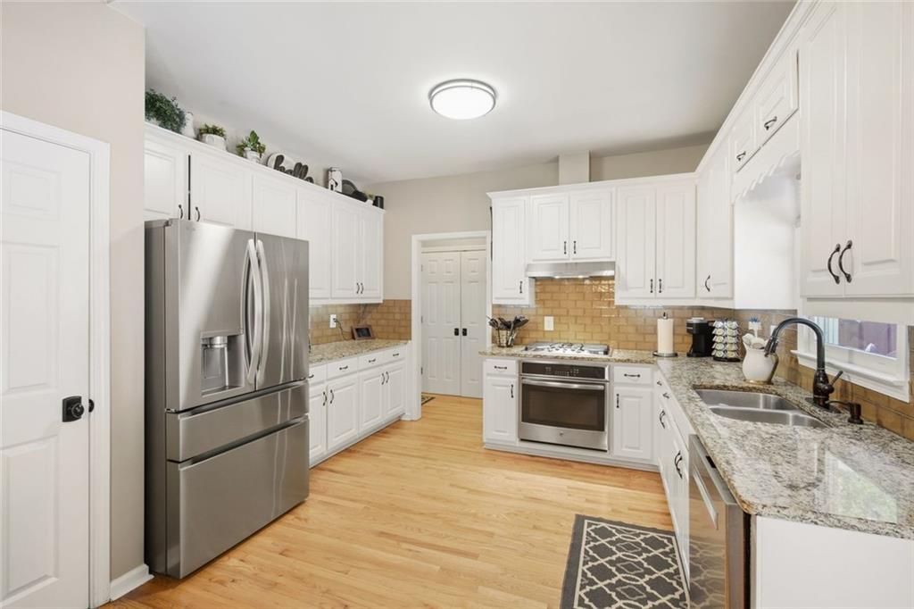 5817 Bayside Court