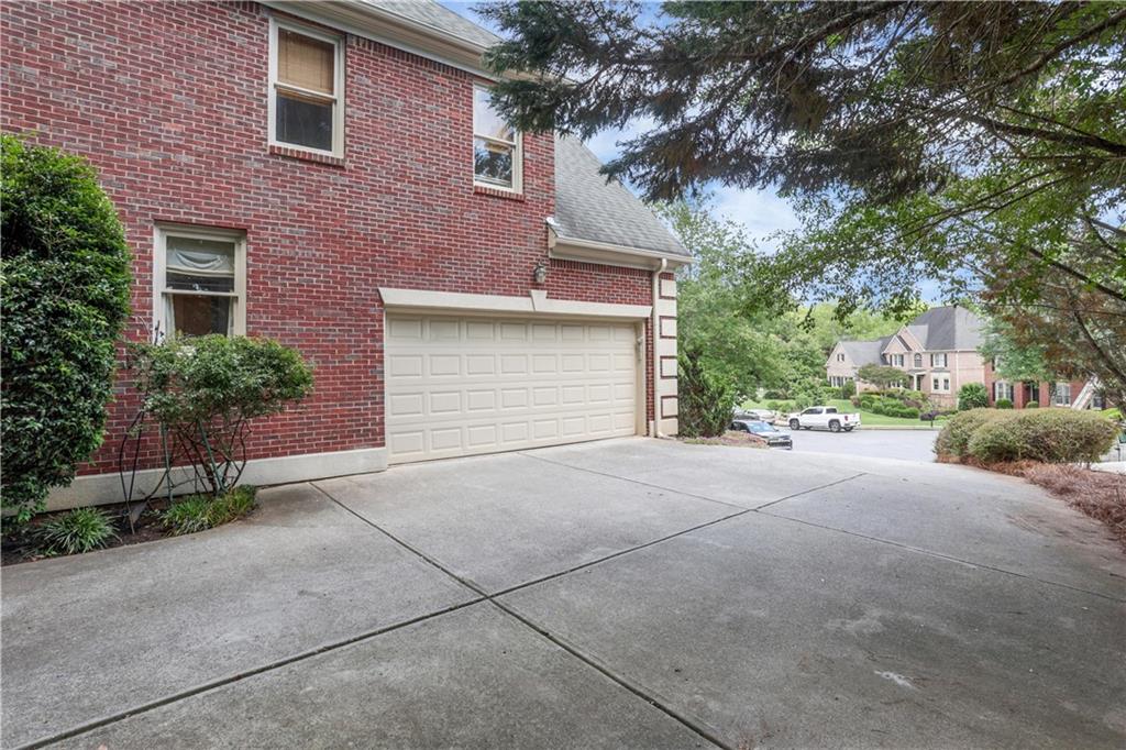 550 Heron Run Court