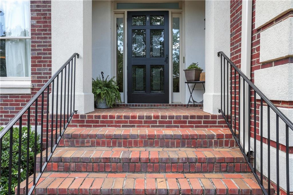 550 Heron Run Court