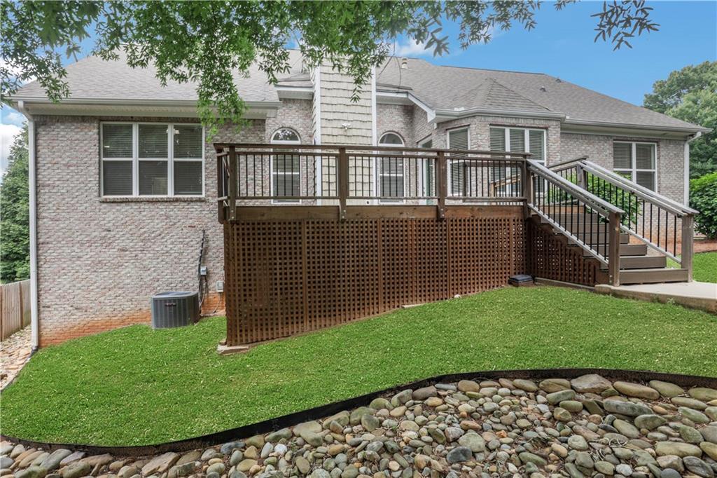910 Windsor Creek Drive