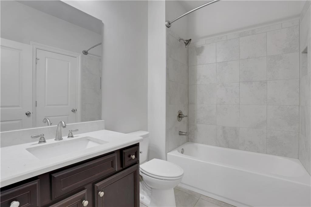 1847 Falling Sky Court NE