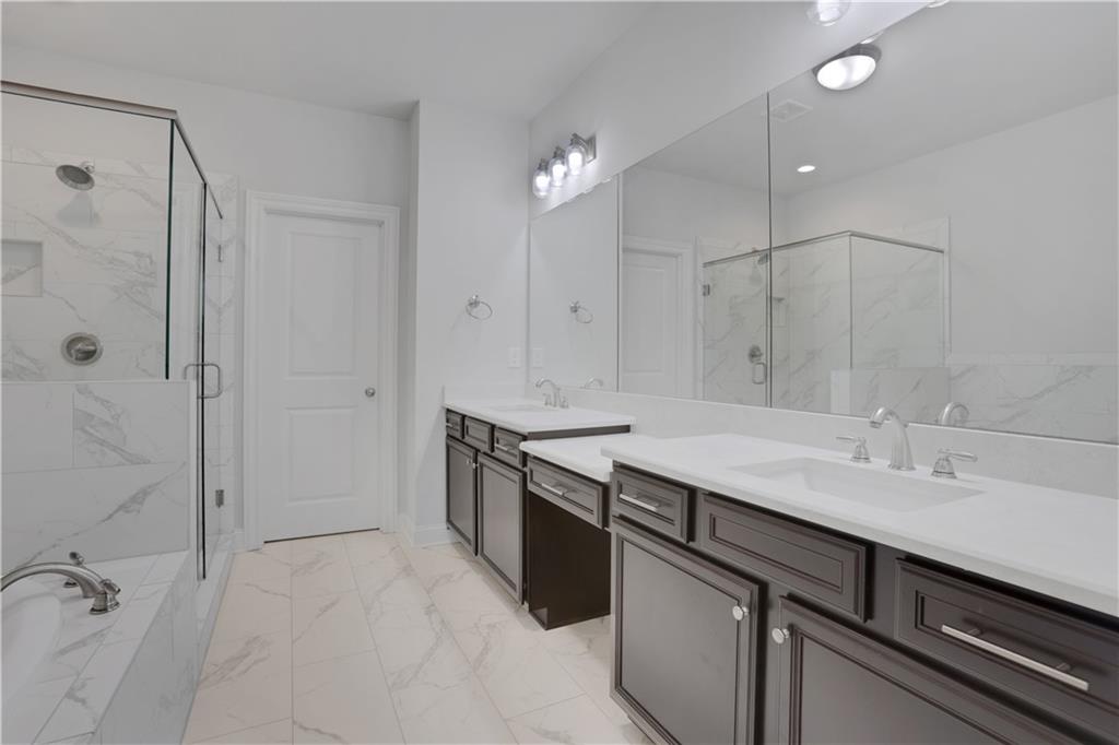 1847 Falling Sky Court NE