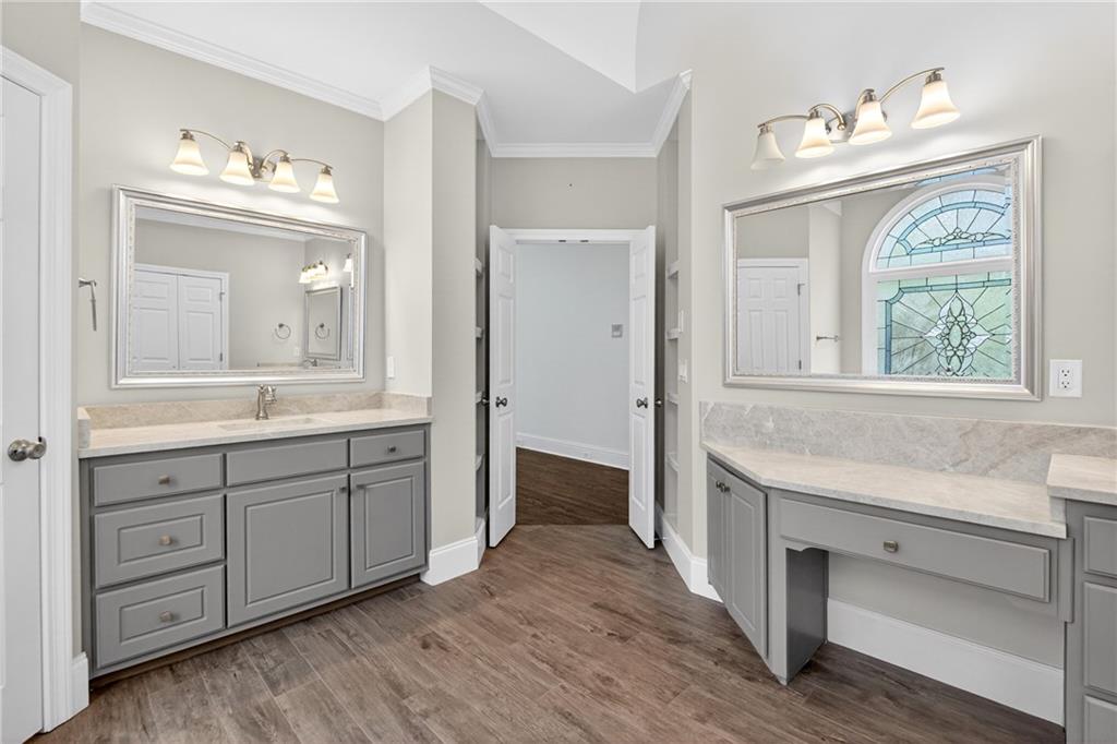 230 Bayfield Court
