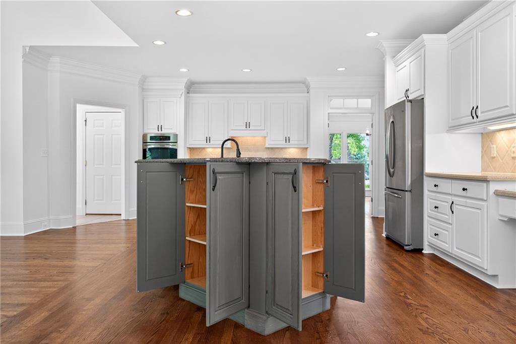 230 Bayfield Court