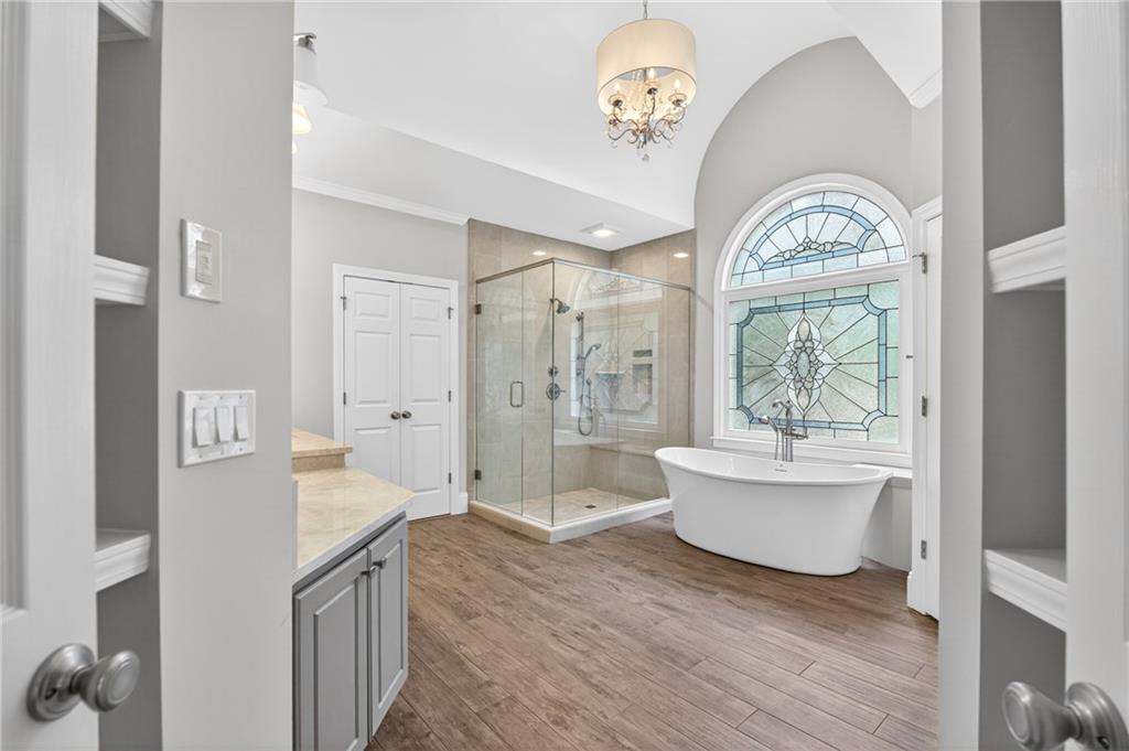 230 Bayfield Court