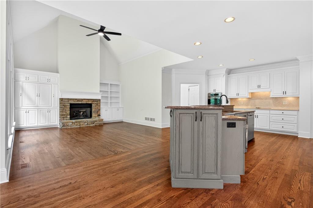 230 Bayfield Court