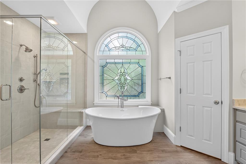 230 Bayfield Court