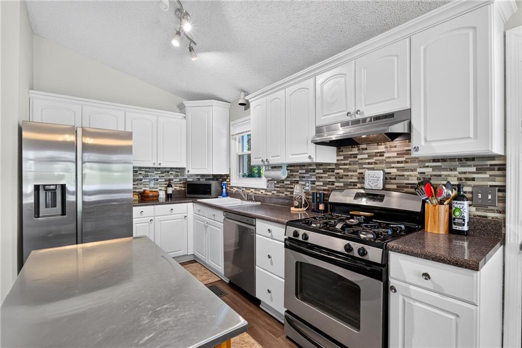 4983 Hunters Cove Drive