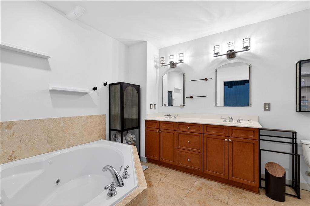 5434 Peachtree Road Unit 117