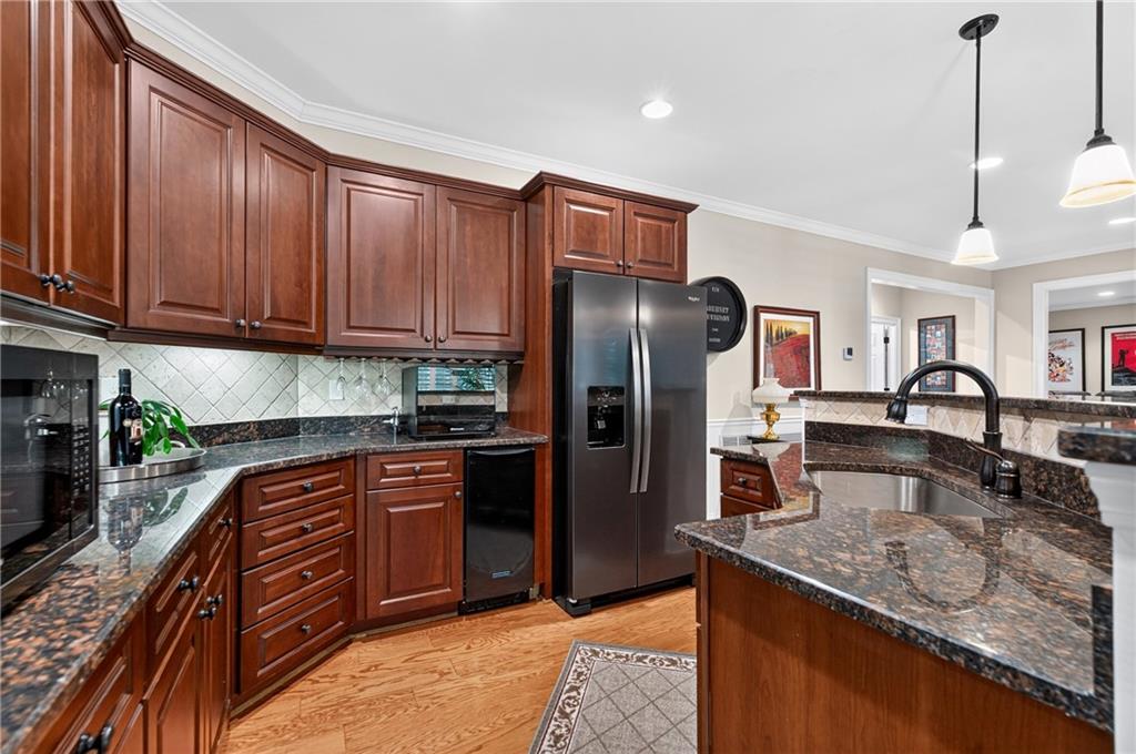 408 Larkspur Drive