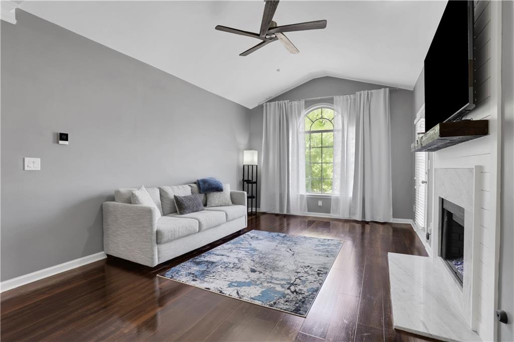 4103 Woodland Lane