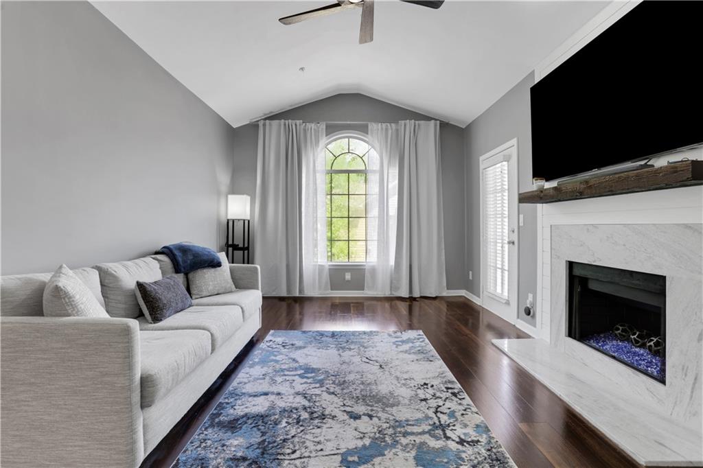 4103 Woodland Lane