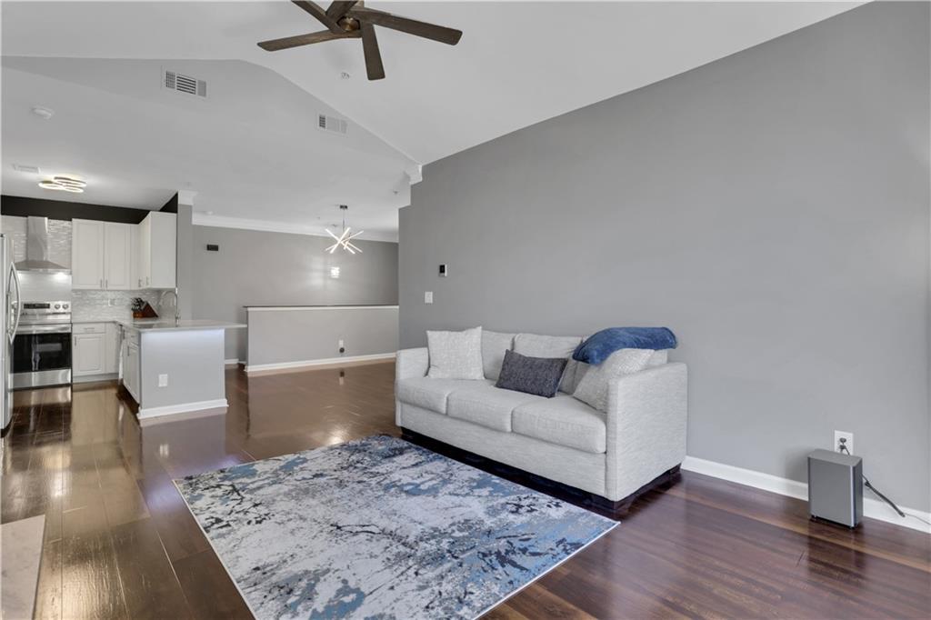 4103 Woodland Lane