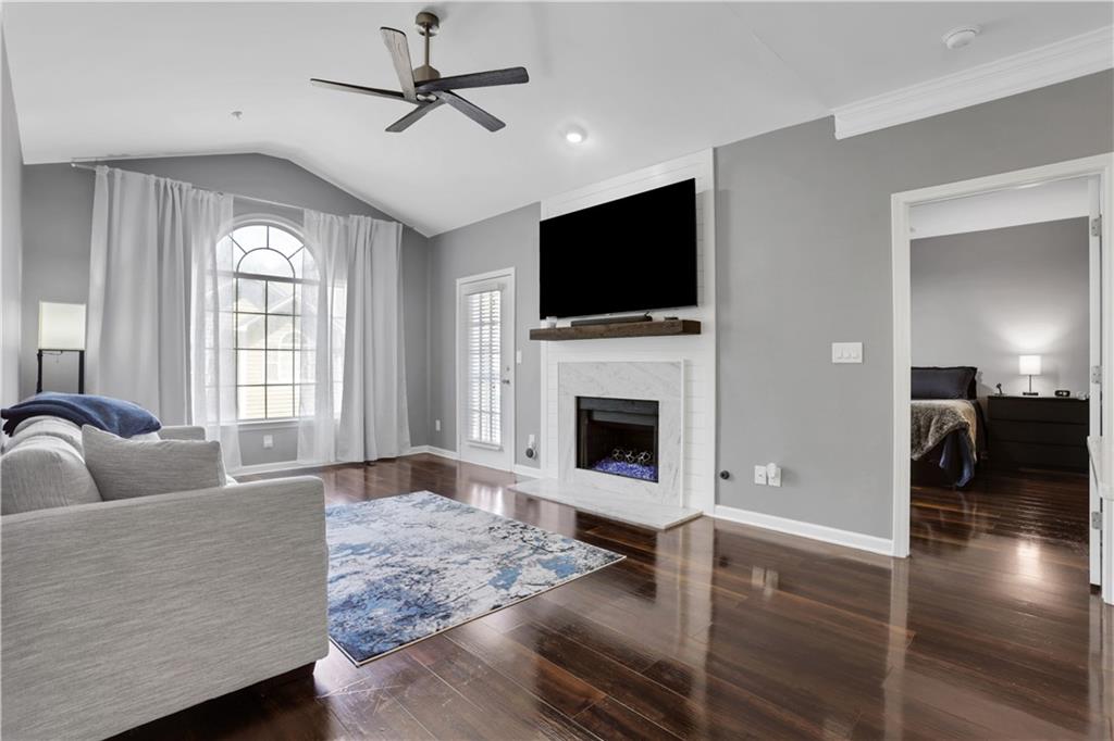 4103 Woodland Lane