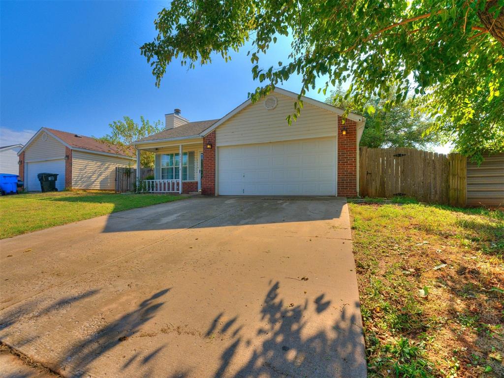 3005 Pinecrest Street