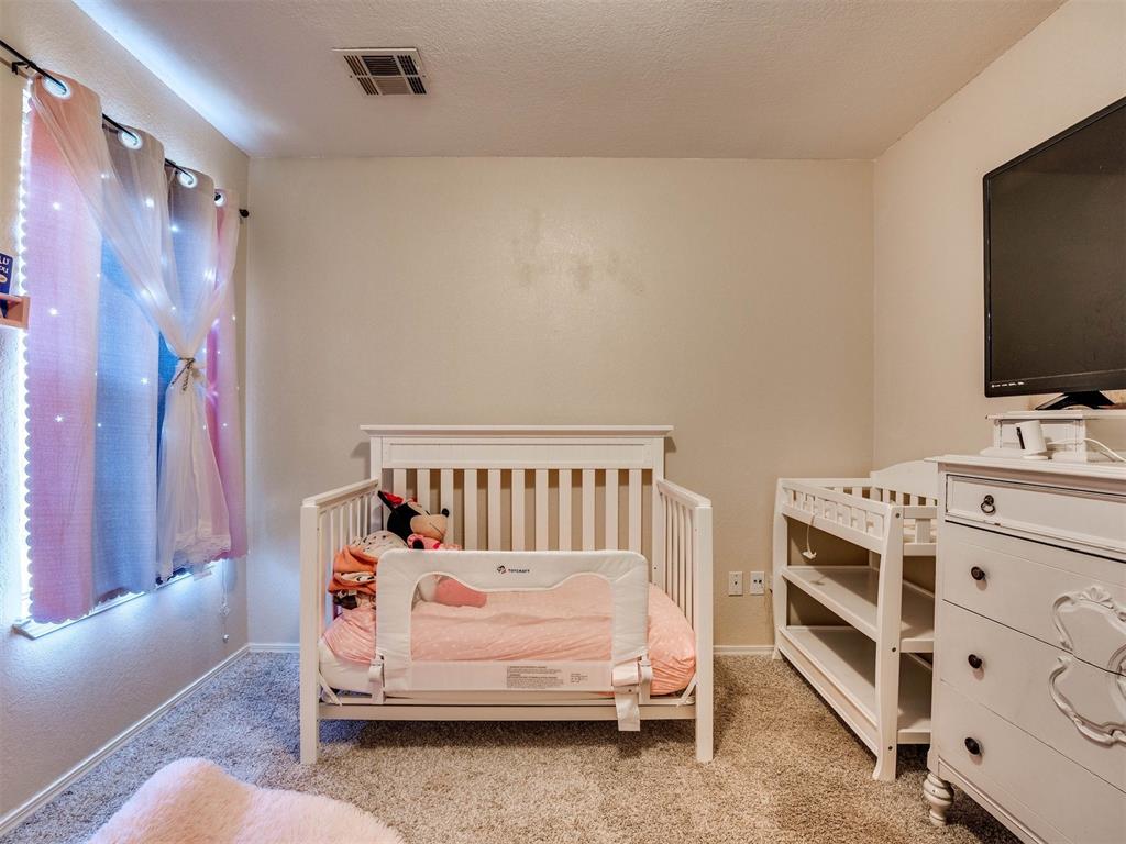 3005 Pinecrest Street