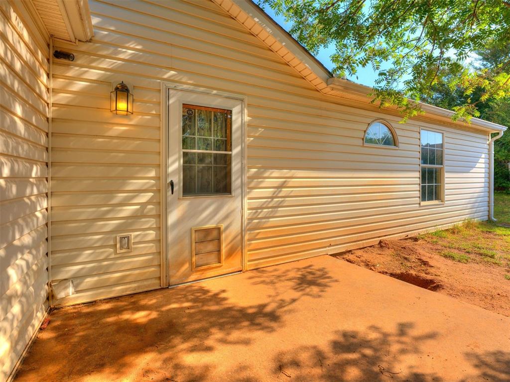 3005 Pinecrest Street